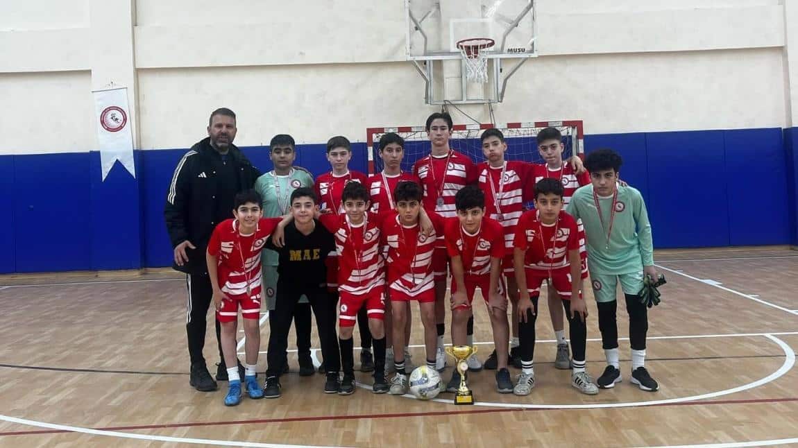 Okulumuz Futsal takımı Bahçelievler ilçe 2. si oldu